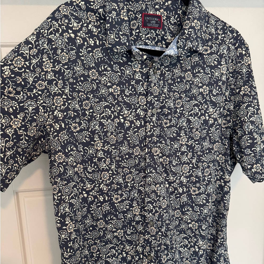 UNTUCKit Large Tall Slim short sleeve button down
